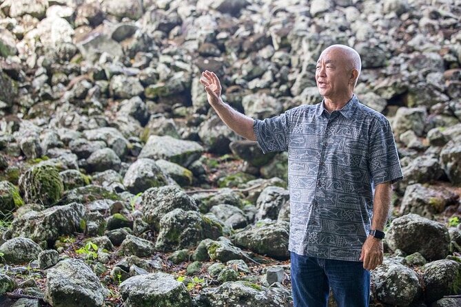 Private Customizable Grand Circle Island Tour of Oahu - Macadamia Nut Farm Outlet, Coffee Farms, and Kahuku Shrimp Time