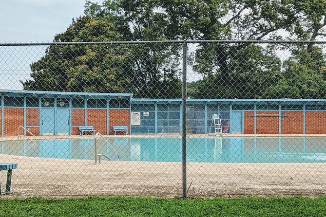 Private Stranger Things "The Upside Down" Film Locations Tour in Atlanta - Hawkins High School: Tigers, Nancy and Steve vibes