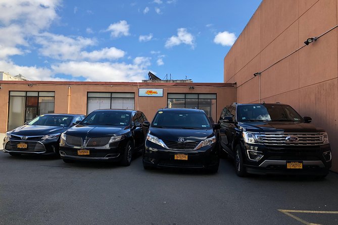 Private Transfer from Manhattan to NYC Airports (JFK/EWR/LGA) - JFK, EWR, or LGA: Pick the Right Door, Then Give the Driver the Same Answer