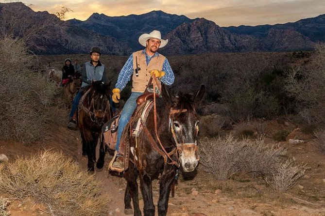 Red Rock Canyon Sunset Horseback Ride and Barbeque Dinner - Red Rock Canyon at Sunset, Without the Strip Noise