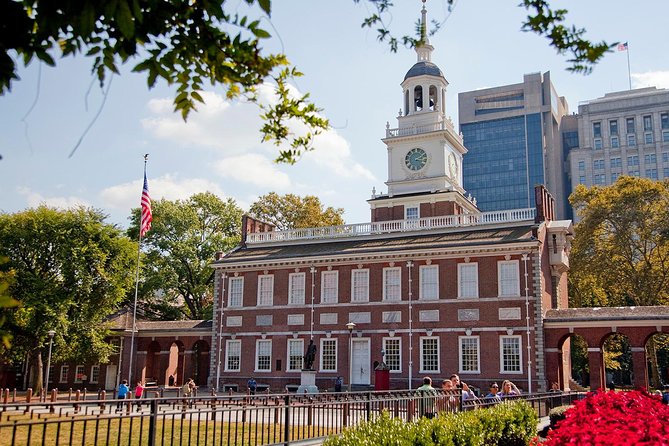 Revolution and the Founders: History Tour of Philadelphia - Liberty Bell pavilion: the cracked bell story and the queue reality