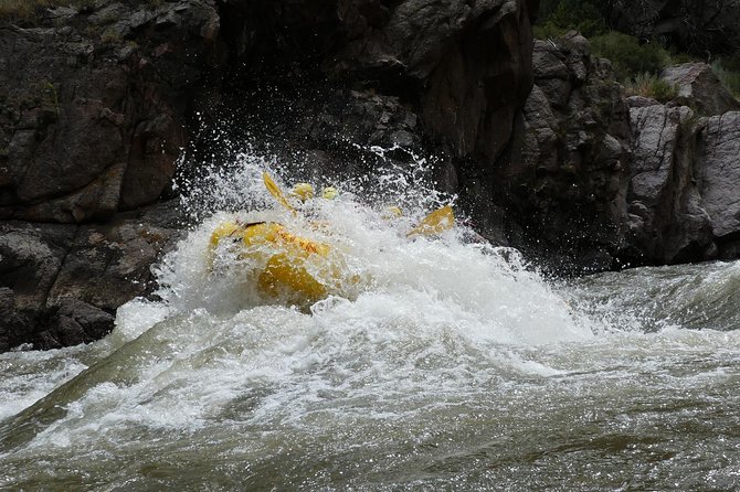 Royal Gorge Rafting Half Day Tour (FREE wetsuit use!) - Class IV Extreme fun! - Royal Gorge Rafting Set-Up: Free wetsuits and a guide at your side