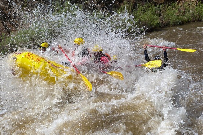 Royal Gorge Rafting Half Day Tour (FREE wetsuit use!) - Class IV Extreme fun! - Getting Ready: What to wear, what to skip, and footwear tips