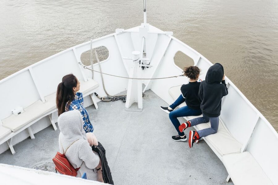 Sacramento: City Cruises River Cruise with History Guide - Snacks, Drinks, and Small Treats on Board