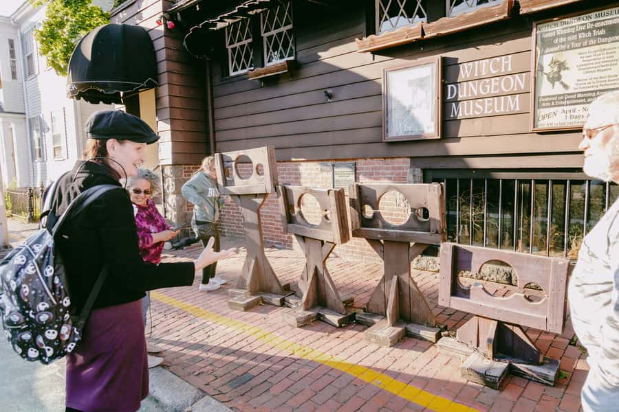 Salem: 1692 Witchcraft Trials Walk - Finding the Start at 8 Central Street (Purple Signs Included)