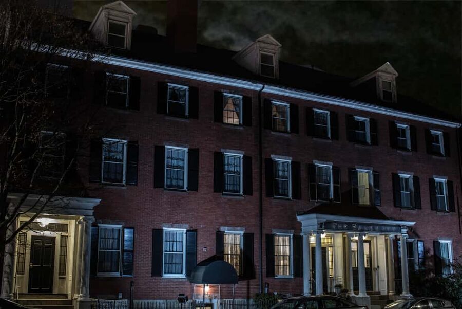 Salem: Boos and Brews Haunted Pub Crawl - Devil’s Touch and the drinking games: how to enjoy it without overcommitting