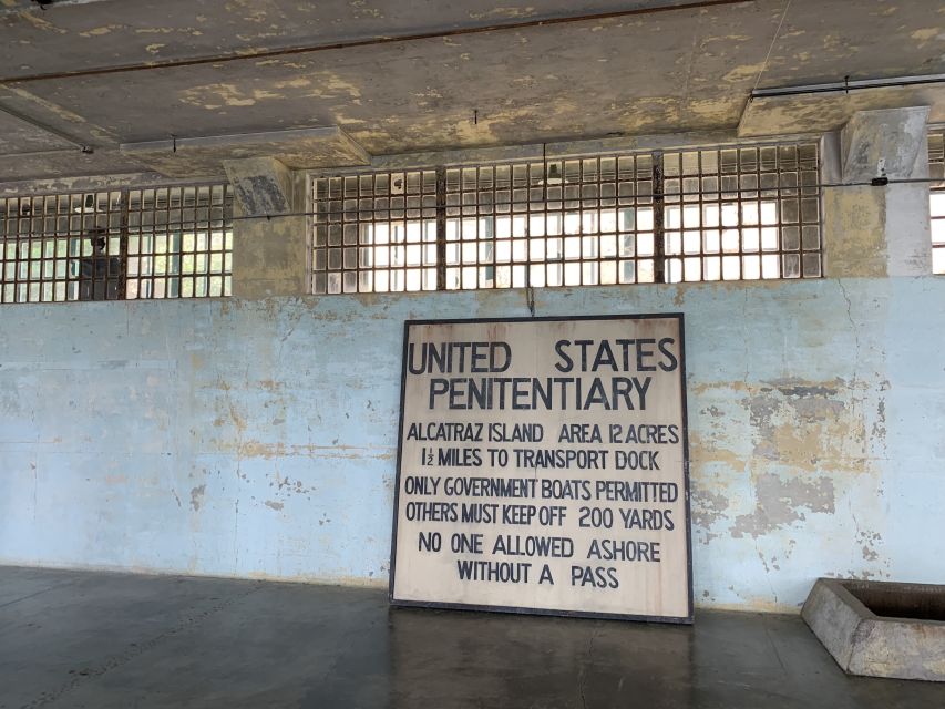 San Francisco: Alcatraz Tour with Muir Woods and Sausalito - Your day in the right order: redwoods, shoreline, and the Rock
