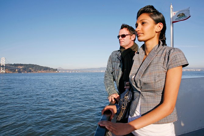 San Francisco: Bridge to Bridge Cruise (90-minutes) - Audio tour in 16 languages: headphones, pacing, and volume checks