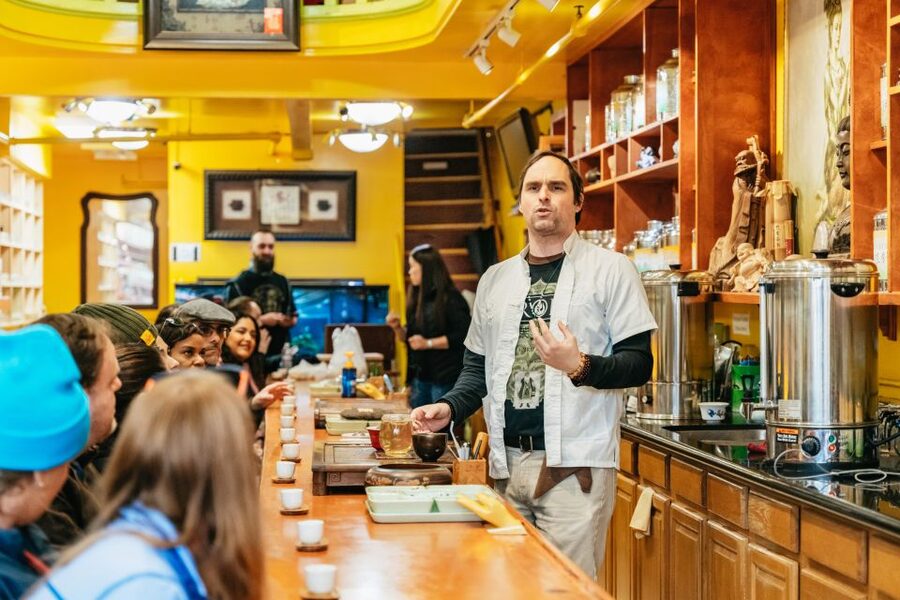 San Francisco: Chinatown Culinary Walking Tour - Dim sum at the oldest Chinese bakery in San Francisco