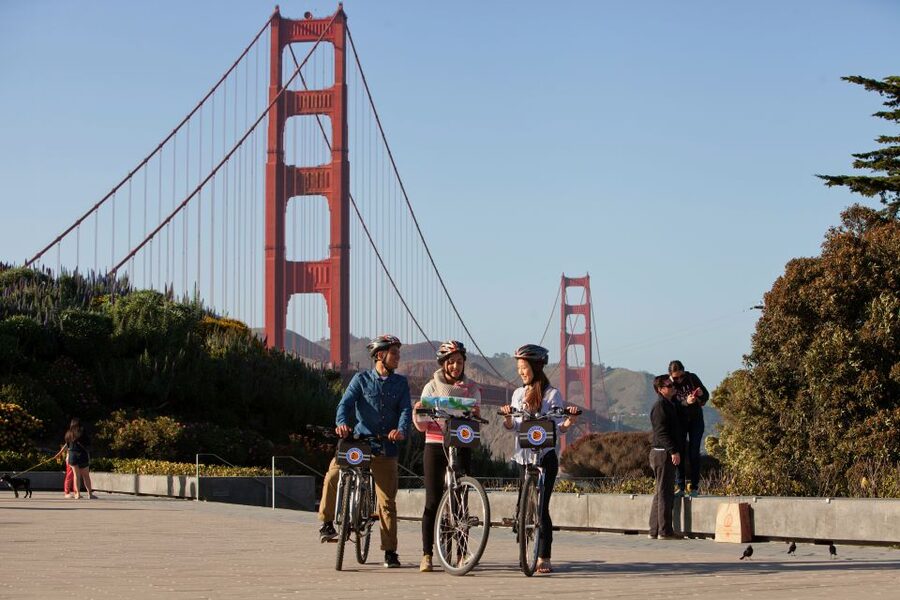 San Francisco: Golden Gate Bridge Bike Rental - Sausalito as your turnaround town for lunch and views