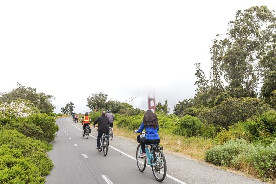 San Francisco: Golden Gate Bridge to Sausalito Cycling Tour - Warming Hut Break at the Water’s Edge