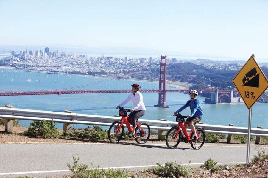 San Francisco: Hop-On Hop-Off Sightseeing Tour with 17 Stops - Audio, apps, and making sure you actually hear the story