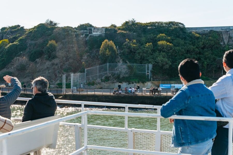 San Francisco: Skip-the-Line Escape from The Rock Bay Cruise - Onboard comfort: seating, cold air, and how to listen