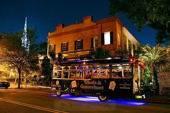Savannah Ghosts & Gravestones Trolley Tour - Who this tour fits best