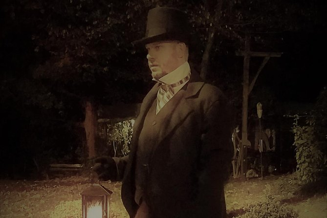 Savannah History and Haunts Candlelit Ghost Walking Tour - The $39 value: what you’re really paying for
