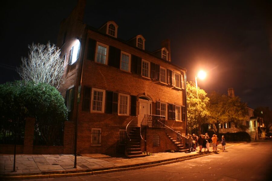 Savannah: Pub Crawl and Ghost Tour - Key things you’ll notice on this Savannah crawl