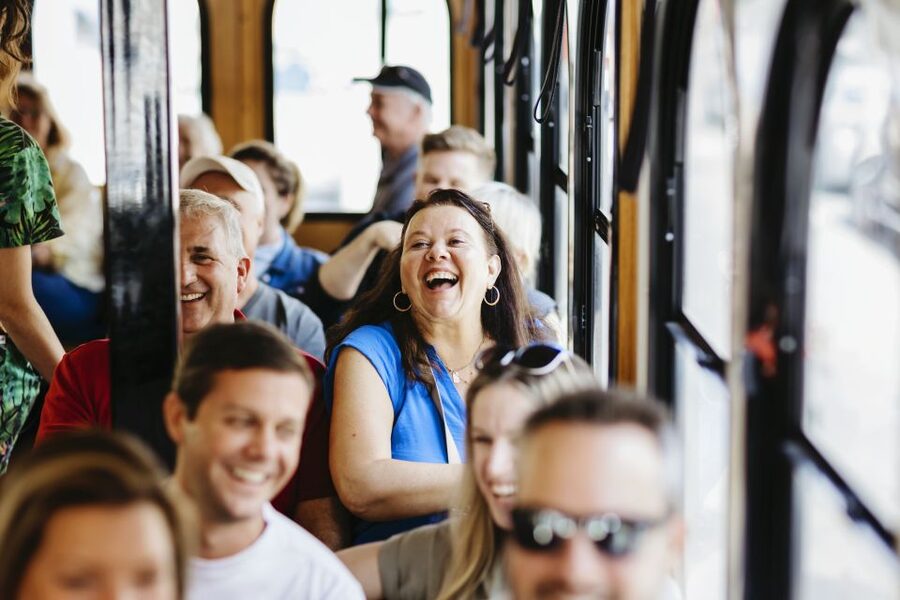 Savannah: "Savannah for Morons" Comedy Trolley Tour - Paula Deen trivia and the Forrest Gump bench selfie moment
