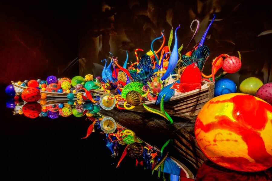 Seattle: Chihuly Garden and Glass Entry Ticket - Craft cocktails and bites: the adult-friendly break that doesn’t kill your momentum