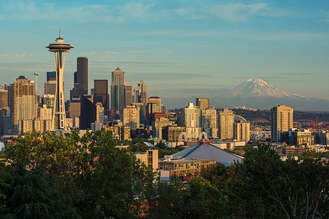 Seattle City Highlights Tour - A smart, time-saving Seattle overview on an air-conditioned mini coach
