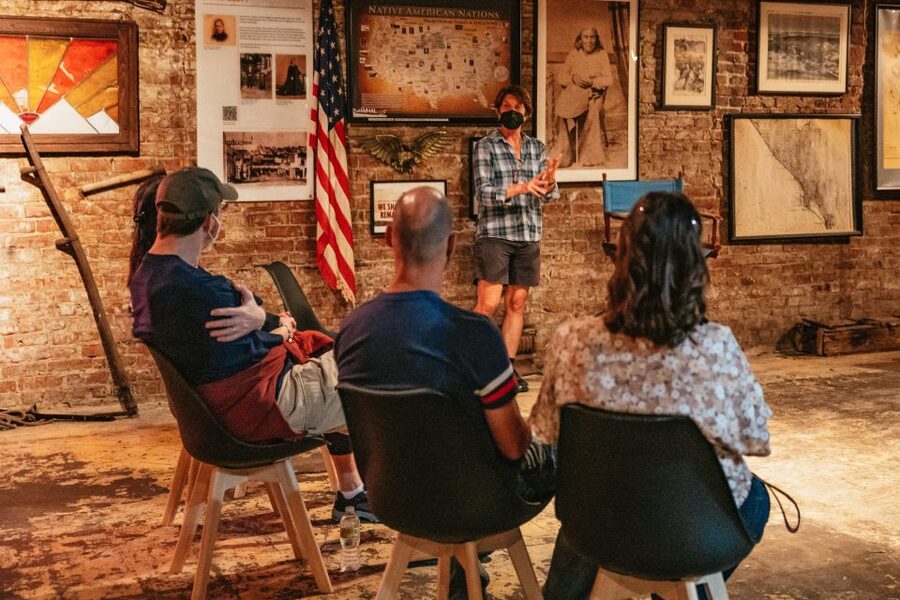 Seattle: Guided Underground Walking Tour - Guide Energy and Storytelling That Keeps You Engaged