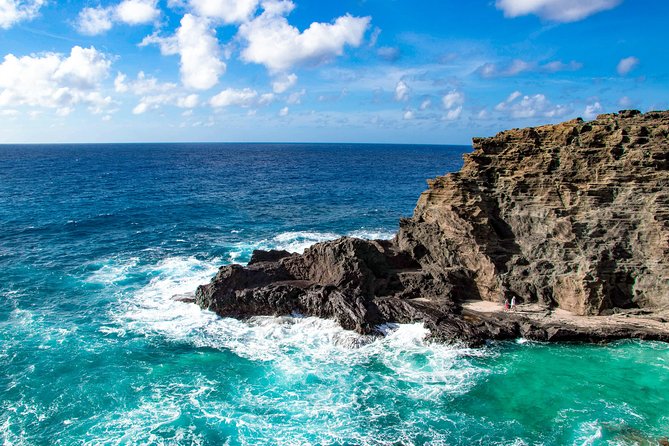 Sights & Bites Ultimate Oahu Circle Island Foodie Tour - Stop 1: Halona Blowhole and the Leonard’s Bakery malasada start