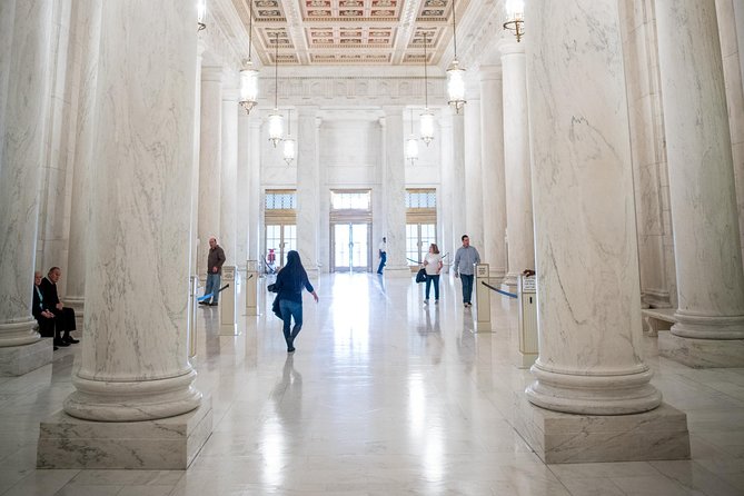 Small-Group Guided Tour inside US Capitol & Library of Congress - Capitol Hill, but guided in a way that makes sense