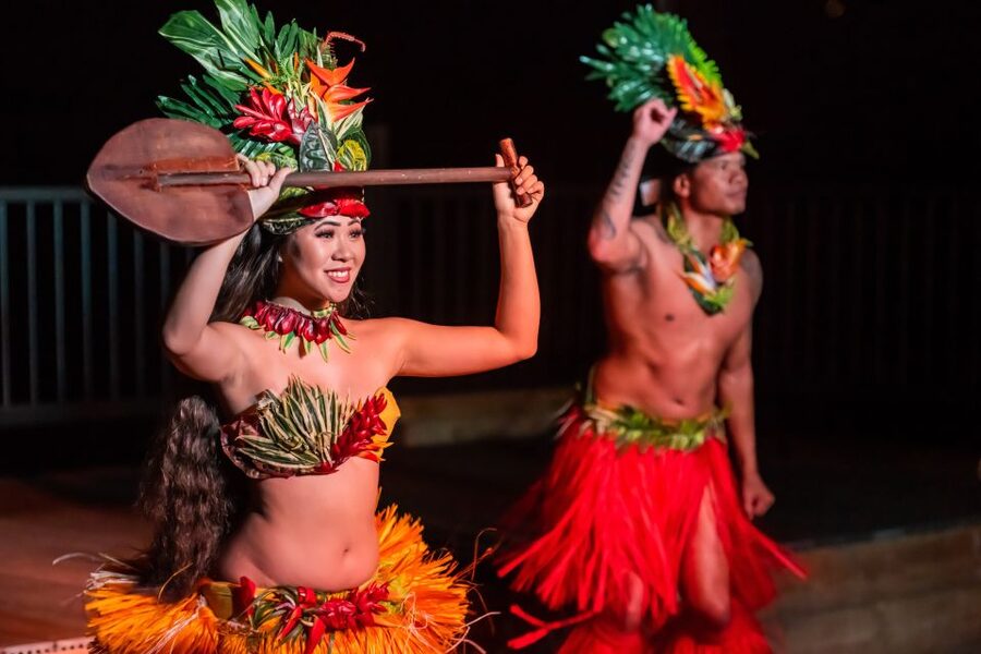 South Maui: Gilligans' Island Luau with Dinner and Drinks - Seating and sightlines at Maui Nui Golf Course