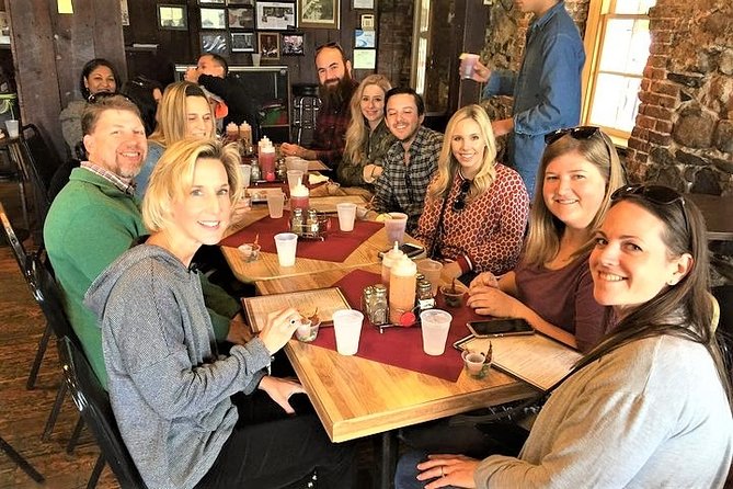 Southern Flavors Food, Pub Crawl, and History Walking Tour - The meeting point at Johnson Square, and how to start strong