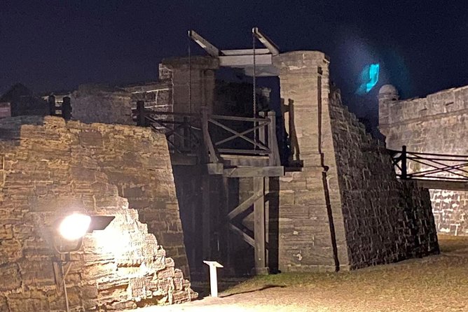 St. Augustine Ghost Tour: A Ghostly Encounter - Two cemetery stops, Tolomato and Hugenot legends