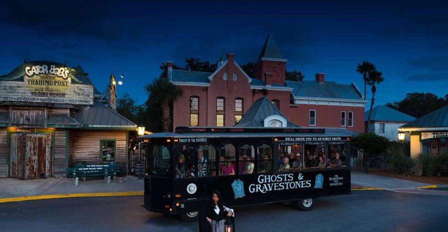 St. Augustine: Ghosts and Gravestones Old Town Trolley Tour - The Old Jail stop: the “why” behind the scare