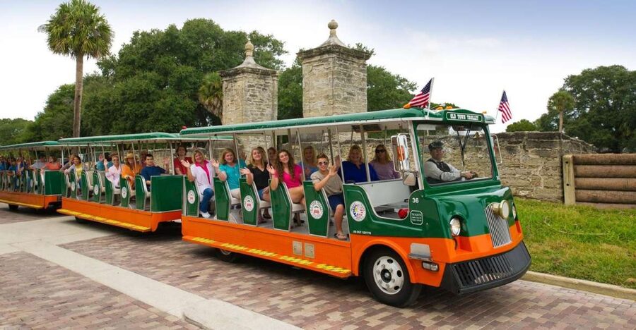 St. Augustine: Hop-on Hop-off Trolley Tour with Museum Entry - Mission of Nombre de Dios and the La Leche shrine: religion as a thread