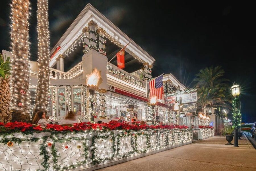 St Augustine: Nights of Lights Tour by Electric Cart - Food and Drinks: Plan a Little Before or After