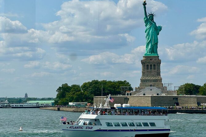 Starship Landmark 90 Minute Sightseeing Cruise - Photo ops: onboard photographer, windows, and what to expect
