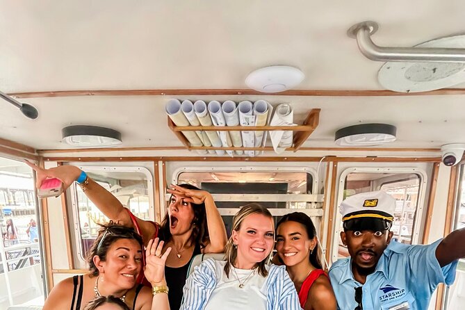 Starship Landmark 90 Minute Sightseeing Cruise - Snack bar, alcohol, and staying comfortable on the river