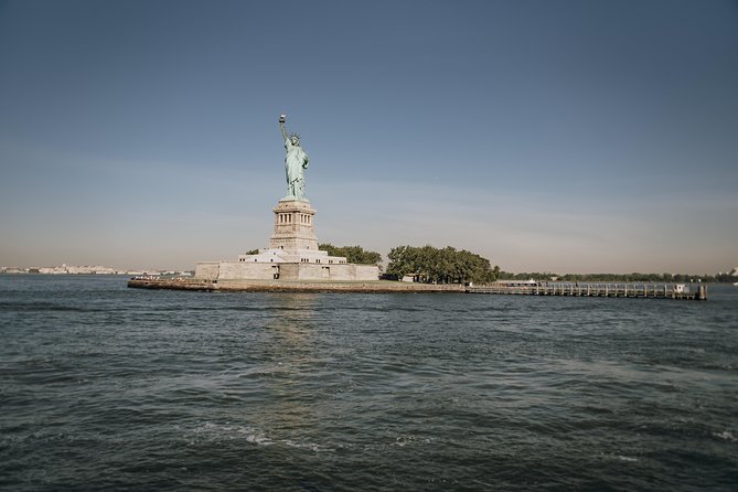 Statue of Liberty and Ellis Island Guided Tour with Ferry - Meeting at 1 Bowling Green, the Part You Should Not Skip