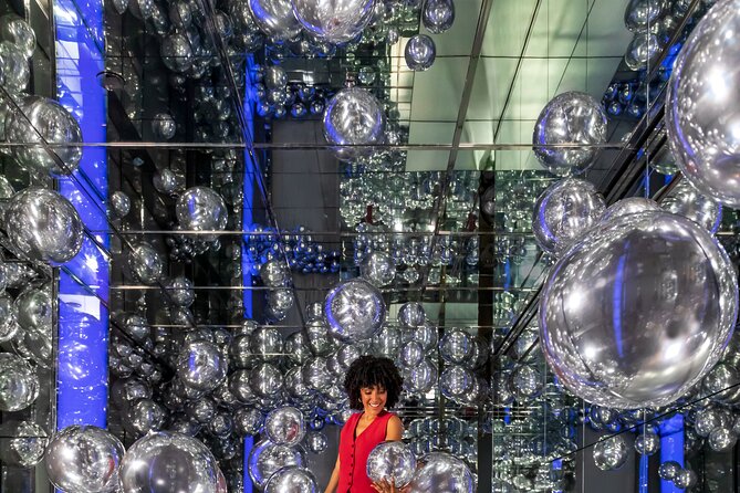SUMMIT One Vanderbilt Experience Ticket - LEVITATION skyboxes: transparent glass out and back in