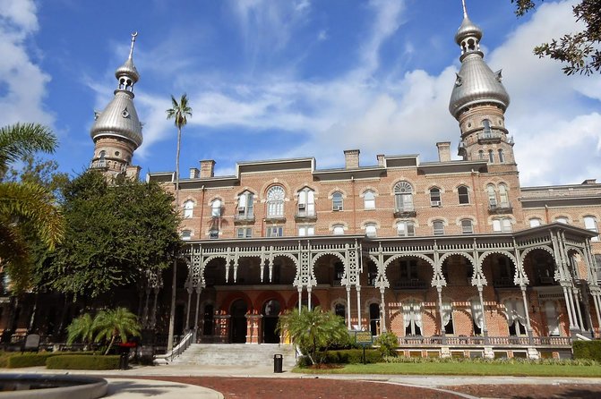 Tampa History Cruise - Getting there without stress: parking and finding the dock