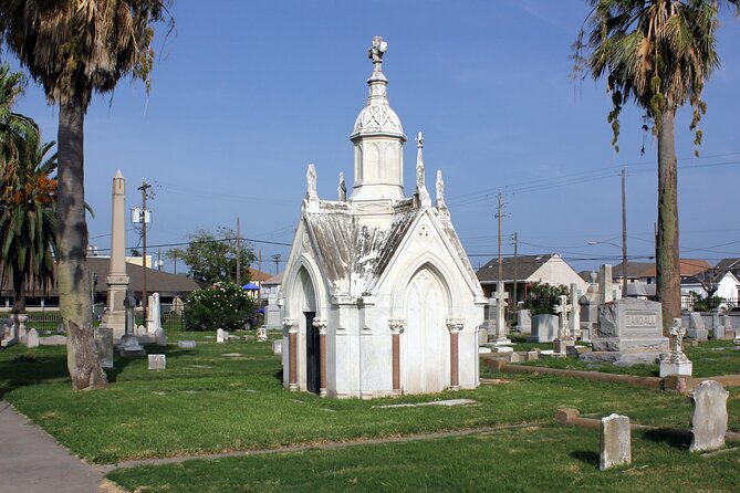 The Galveston Cemetery Tour - Walk With The Dead! - What Walk With The Dead really feels like in Galveston