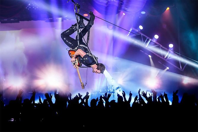 The Haygoods: Branson's Most Popular Show - Inside the 2-hour show: 20+ instruments, big lights, and music across decades