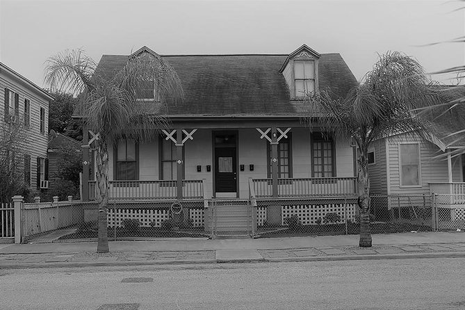 The Historic Galveston Ghost Tour - The haunted stops, one by one (what you see and what to listen for)