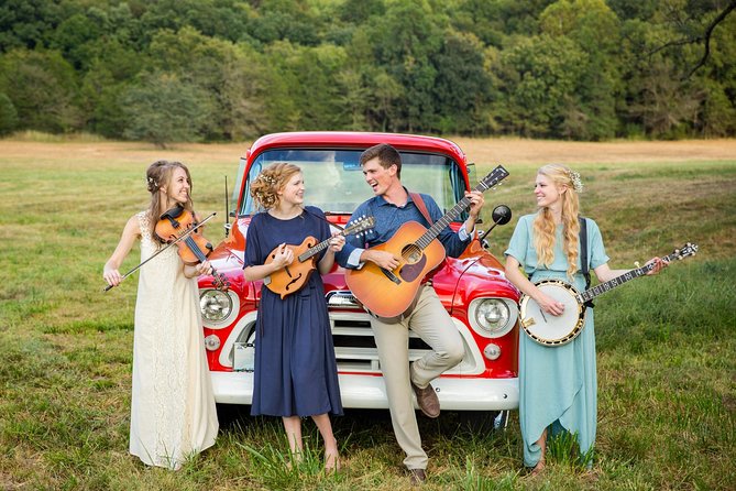 The Petersens at The Little Opry Theatre in Branson - Inside the Little Opry Theatre: why the small room is the whole point
