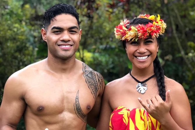 Toa Luau at Waimea Valley, Oahu - Entering Waimea Valley, getting the lei, and earning your waterfall time