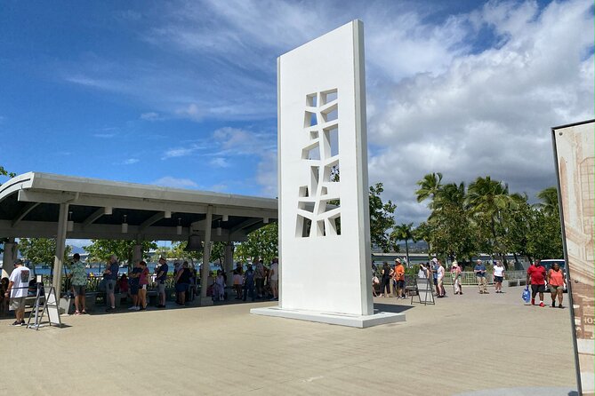 Tribute to Pearl Harbor Arizona Memorial and Honolulu City Tour - Price and logistics: why $45 feels fair for what you get