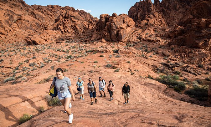 Valley of Fire Guided Hike from Las Vegas - Your day plan, from early start to early afternoon