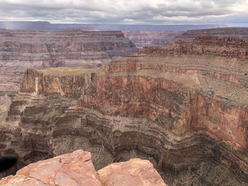 Vegas: Antelope Canyon, Grand Canyon, Zion & Horseshoe Bend - Lower Antelope Canyon: sunbeams, strict rules, and how to not mess up
