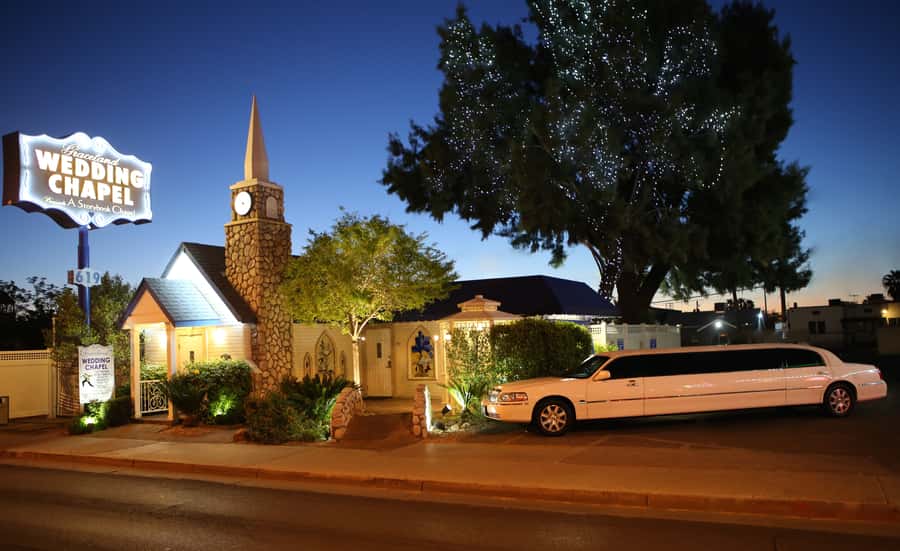 Vegas: Elvis-Themed Graceland Chapel Wedding or Vow Renewal - Elvis-Themed Graceland Chapel Weddings and Vow Renewals, Vegas Style