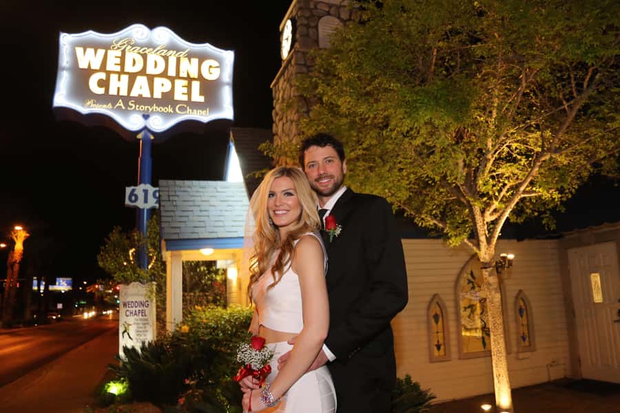 Vegas: Elvis-Themed Graceland Chapel Wedding or Vow Renewal - Marriage License for Legal Weddings in Nevada