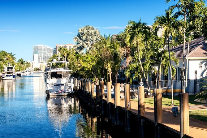 Venice of America Tour | Millionaire's Row | Complimentary Drinks - Open-Air Deck vs Air-Conditioned Cabin: Your Seat Choice Matters