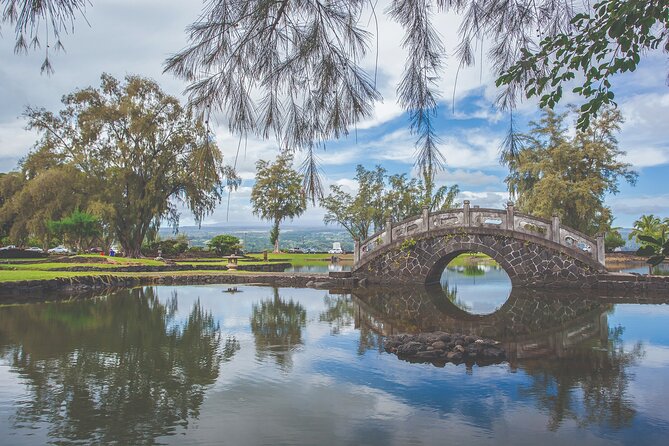 Volcano Adventure: Hilo Sightseeing w/ Optional Helicopter Tour - The non-volcano half: Akaka Falls, Japanese gardens, and Rainbow Falls