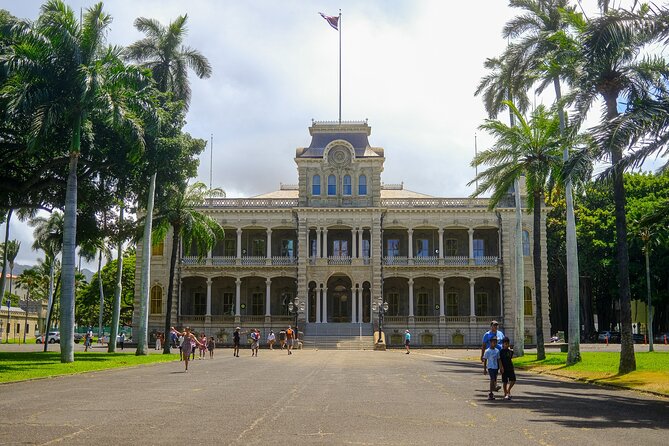 Waikiki Trolley Red Line Heroes & Legends Hop-on Hop-off Tour - On-board narration: what guides like Sam, Chuck, Chico, Turk, and Kie add